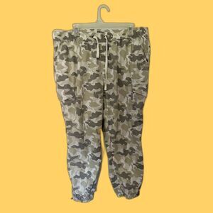Natural Reflections Green and Tan Cropped Camouflage Pants